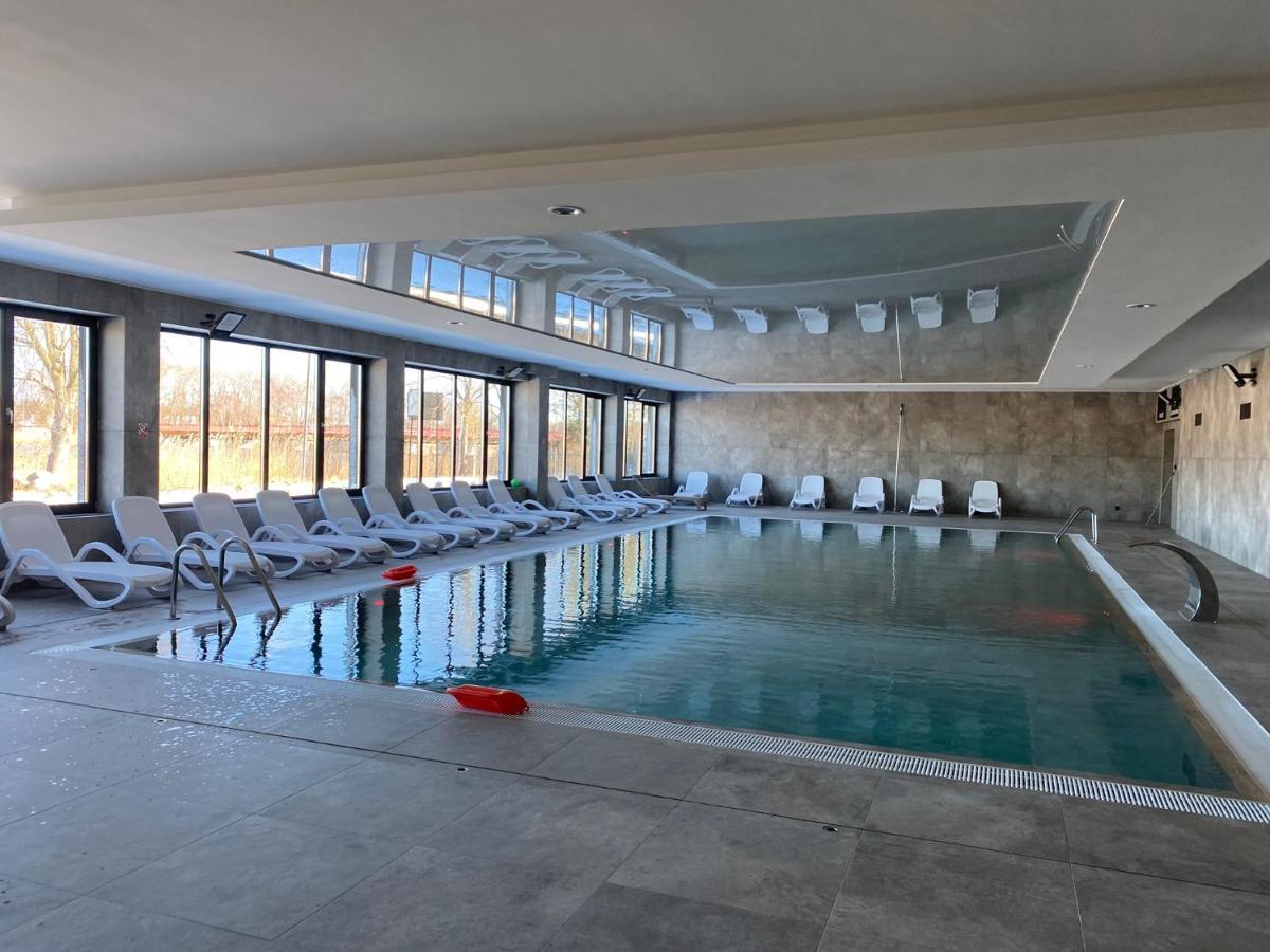 Red Bridge Resort - Apartament & Spa Dziwnów Exteriör bild